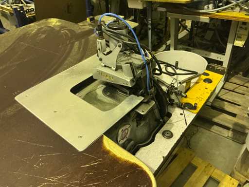 Titan DK 2500A Naaimachine (4x)