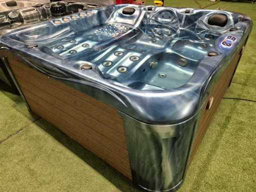 Jacuzzi, sauna, ice baths and dinosaurs