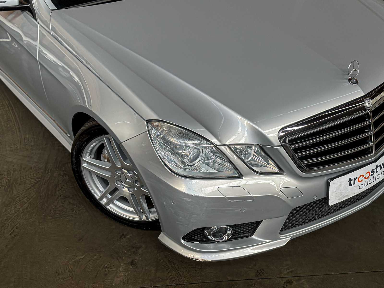 Mercedes-Benz E500 5.5 V8 AMG E-klasse 388pk 2009 -Youngtimer-
