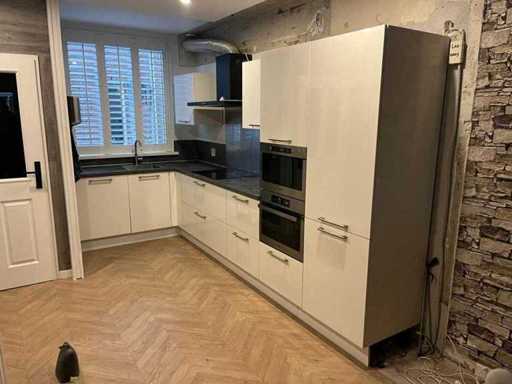 Steinhaus - Keuken met Whirlpool apparatuur