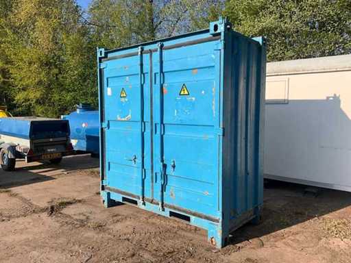 Storage container