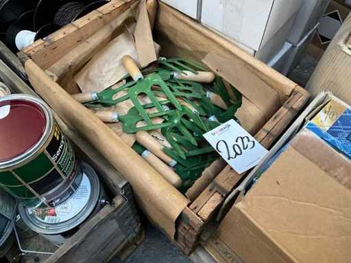 Partia narzędzi ogrodniczych