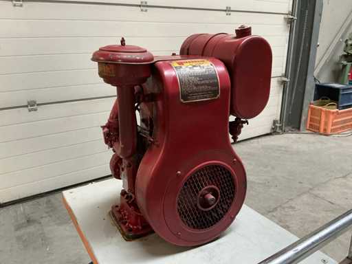 Wisconsin AHH 2 Stroke Engine