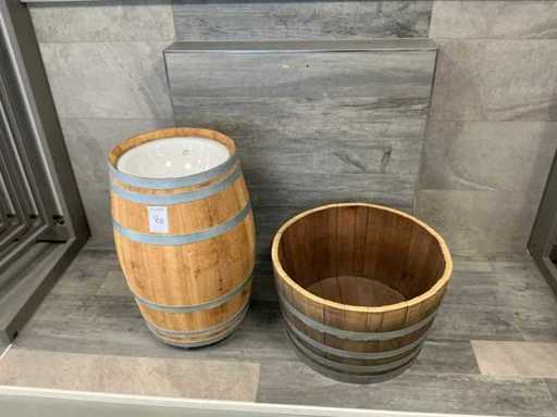 Cadă de spălat și chiuvetă cu butoi de vin