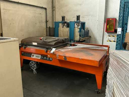 Termosigillatrice MINIPACK TORRE e compattatore CARLO SALA