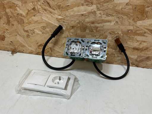 Honeywell Schakel-/stopcontact combinatie Compleet (4x)