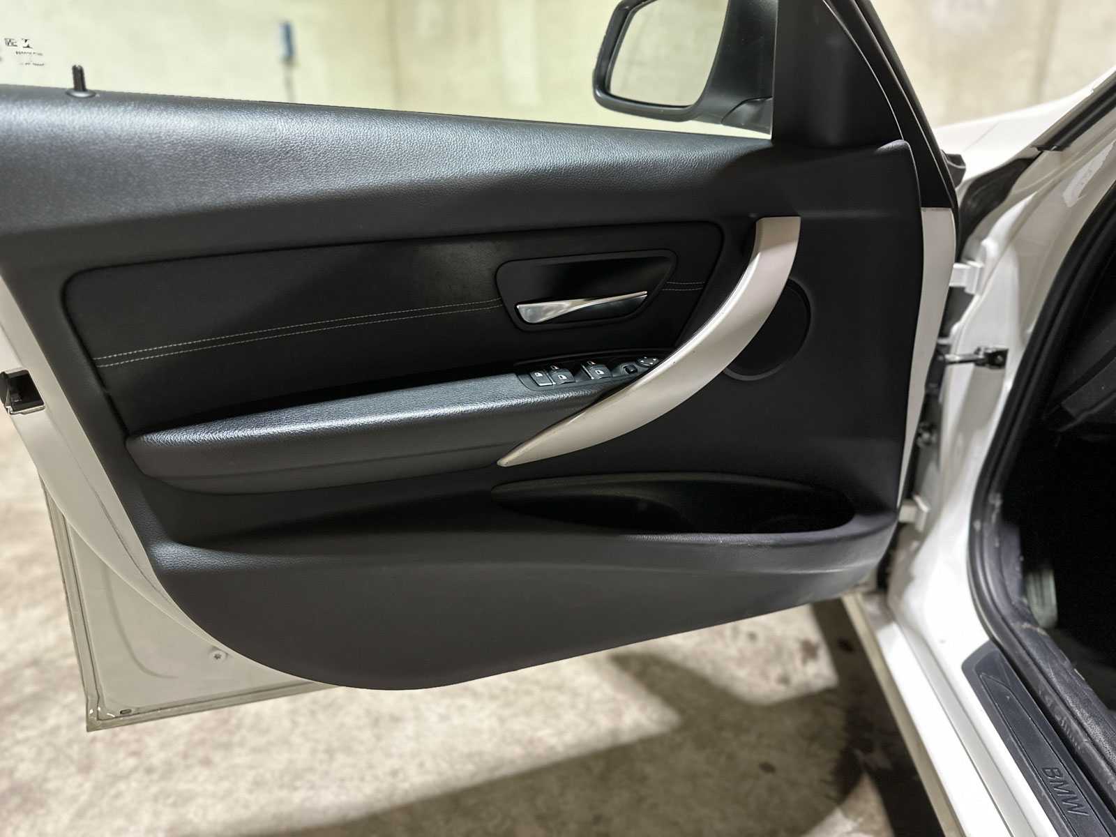 BMW 318i Corporate Lease Executive 3-serie 136pk 2018 (Origineel-NL), SB-204-F