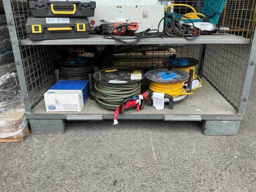Cable reels (4x)