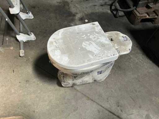 Innova Toilet
