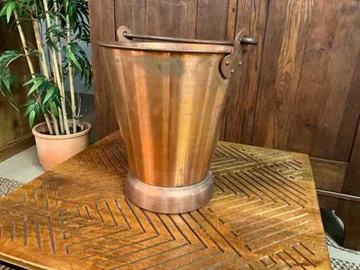 Seau en cuivre