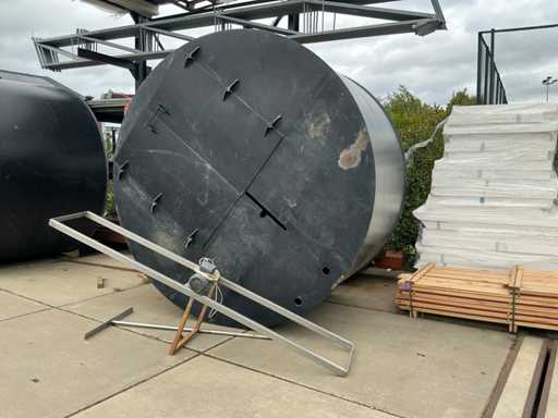 Tank met mixer installatie