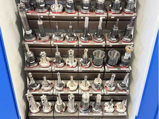   34 pcs SK50 tool holders with tools