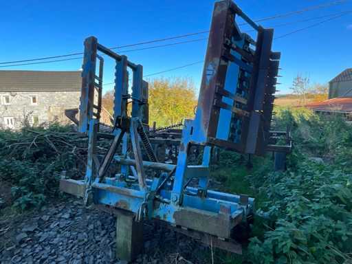 Robert Débouzeuse Scarificateur