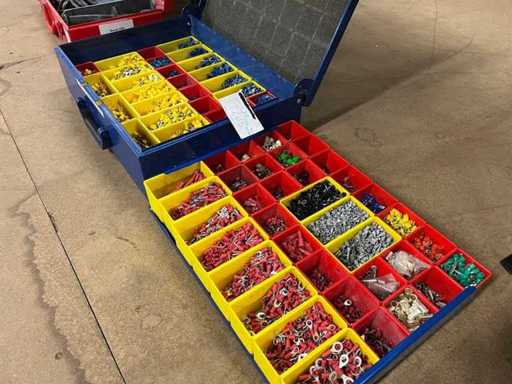 Partia zaczepów kablowych w metalowym pudełku Sortimo