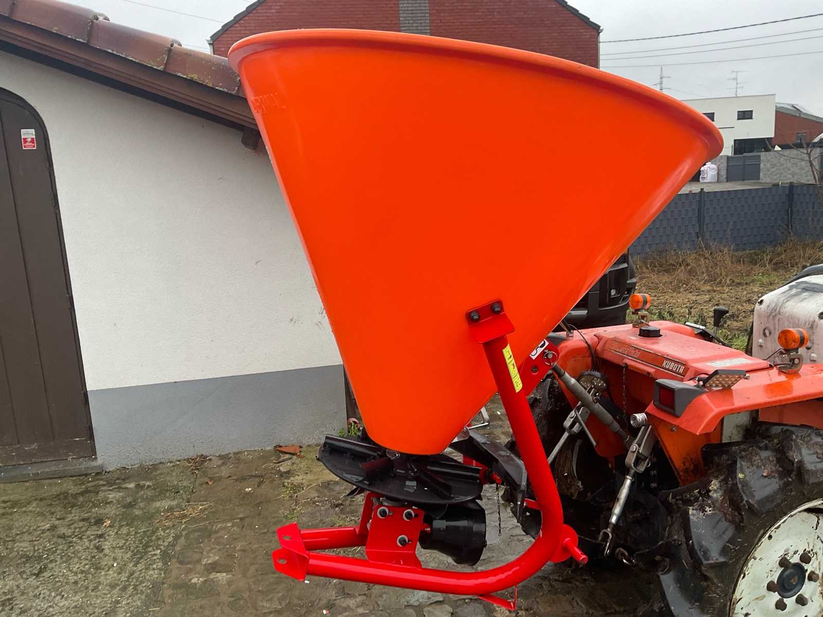 2020 P.P.U.H. DEXWAL BIS 500 Fertilizer Spreader