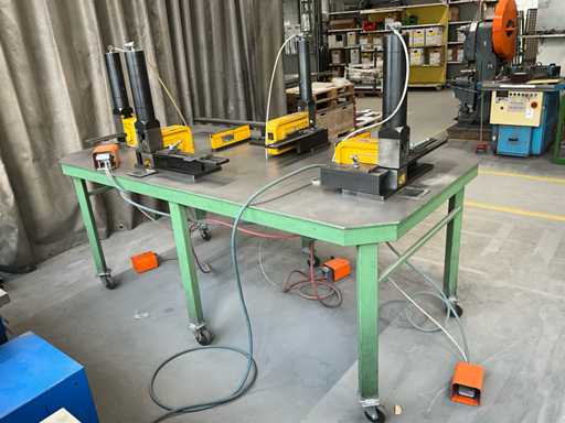 Table de frappe mobile Raskin