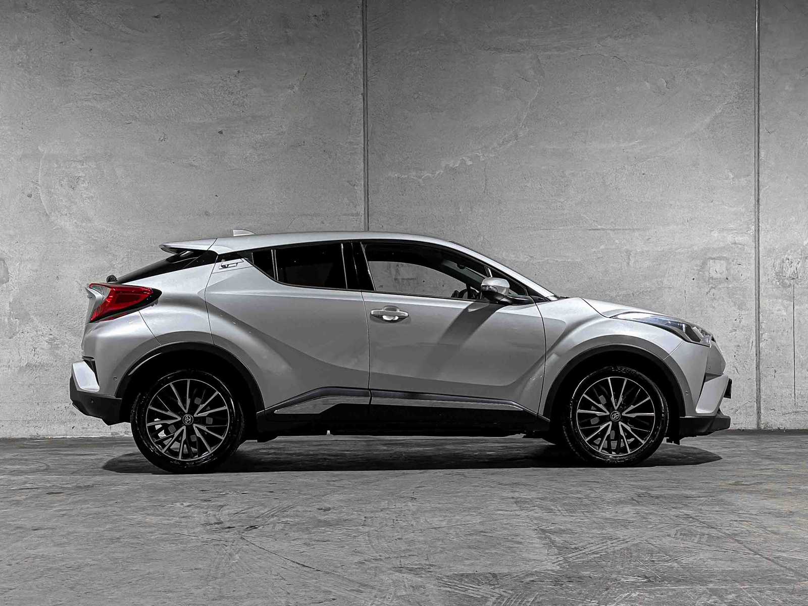 Toyota C-HR 1.2 First Edition 116hp 2017, NB-105-X
