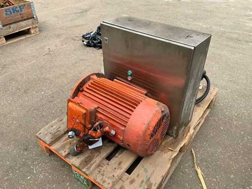 Electric drive unit with cable/hose reel