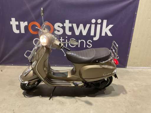 Vespa LX50 4 T Snorfietsen & snorscooters