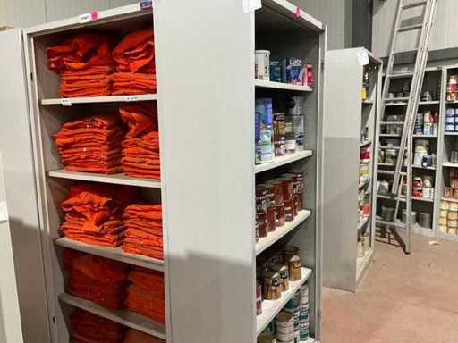 Metalen kasten met inhoud (4x)