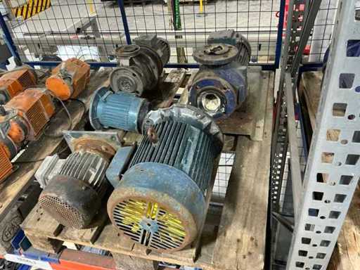 Pompa dell'acqua e motori elettrici difettosi (5 volte)