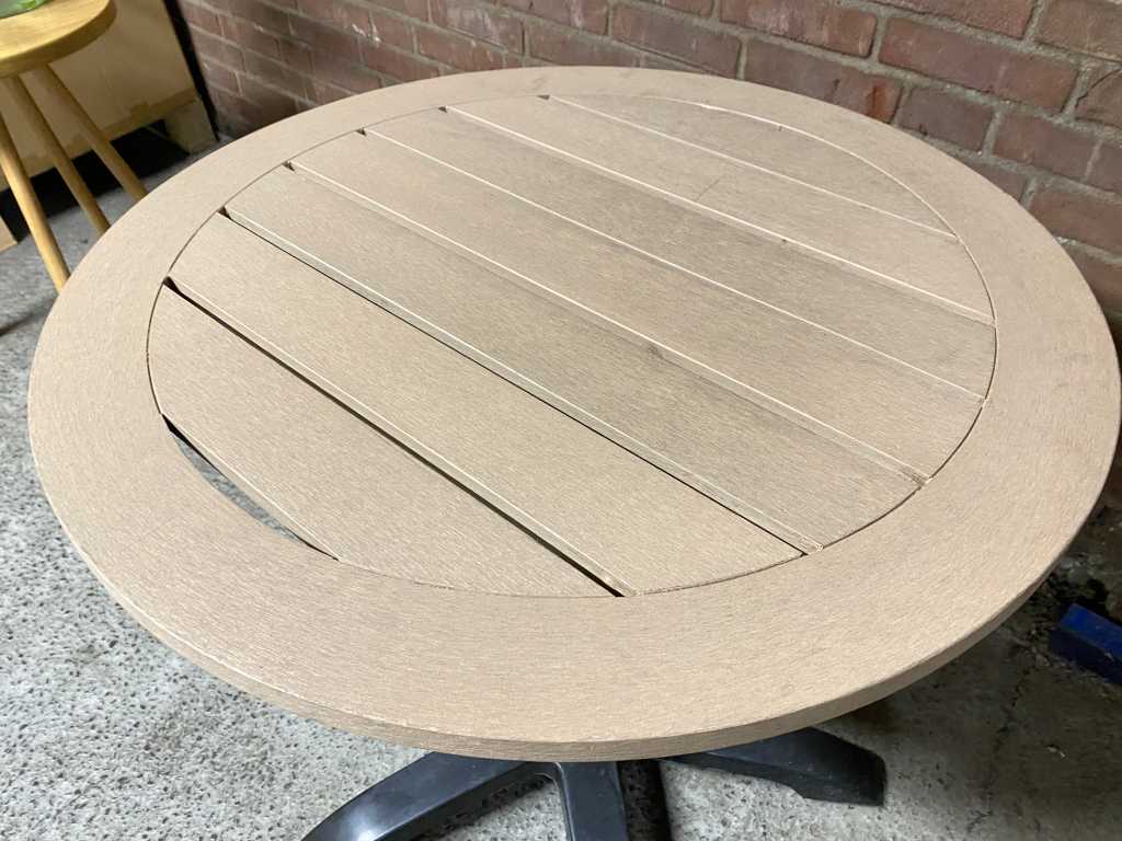Satellite - Round tabletop