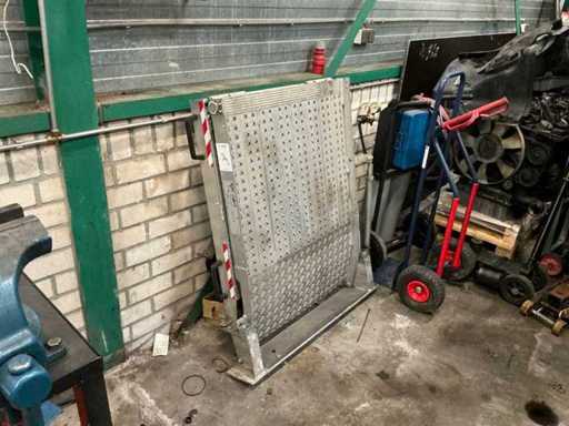 2010 Altec RLK110R Aluminium Rolstoelplaat