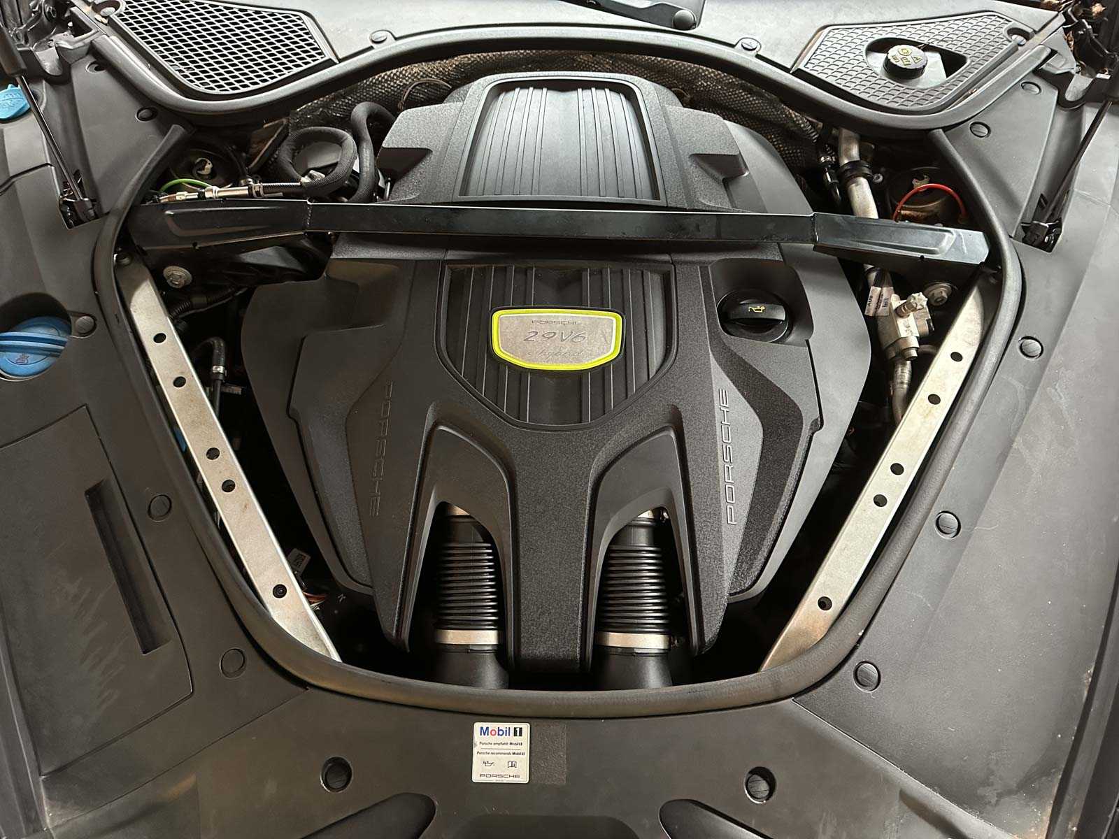 Porsche Panamera Sport Turismo 4 E-Hybrid Executive 2.9 V6 462pk 2018 Sport-Chrono, G-856-XL