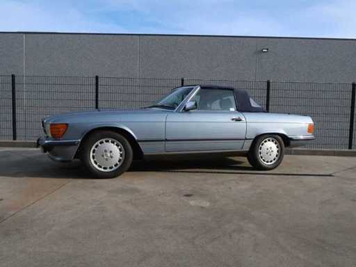 Mercedes - SL 500 - 107 - Classic cars >15