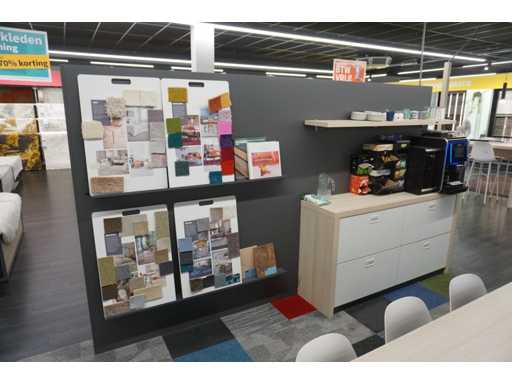 Szafka kawowa w sklepie