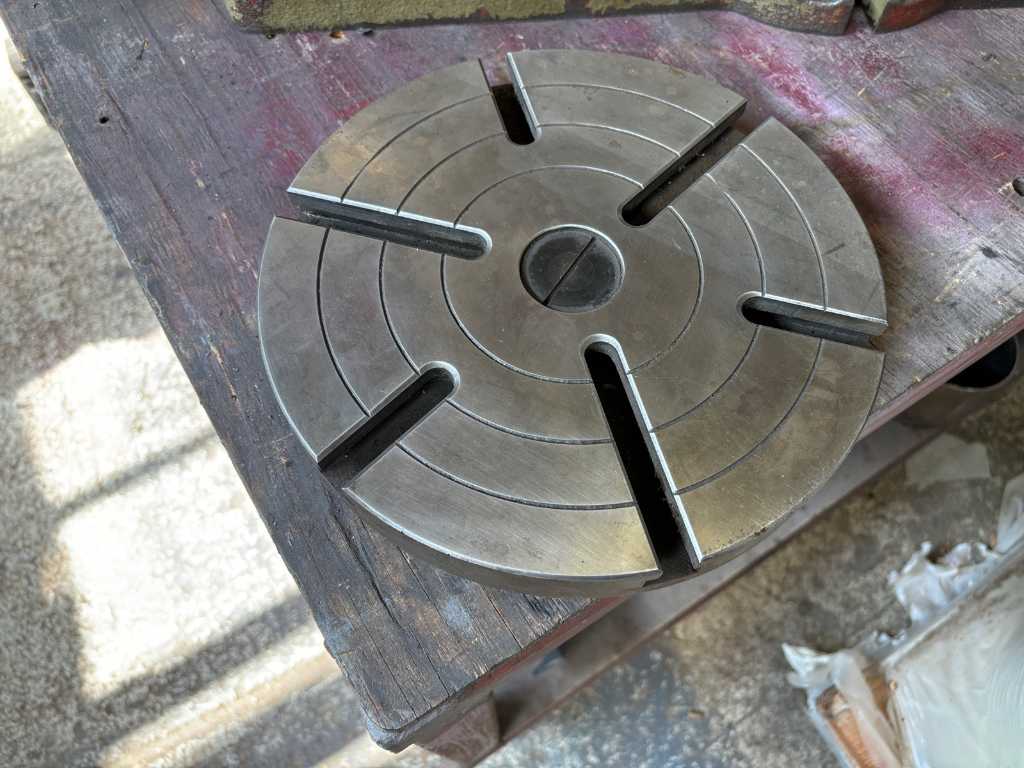Lathe mounting plate