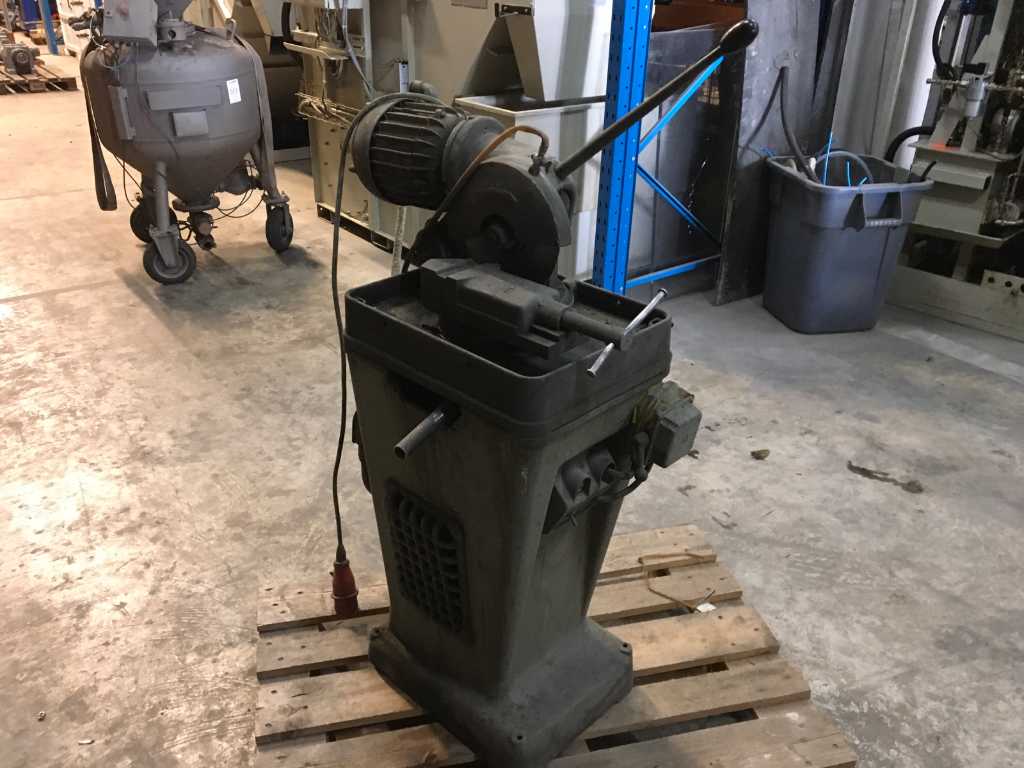 Metal chop saw Troostwijk Auctions
