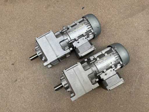 Lenze G500-H100 Motorreductor (2x)
