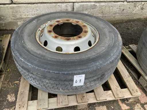 Bridgestone M788 Truck tire with rim