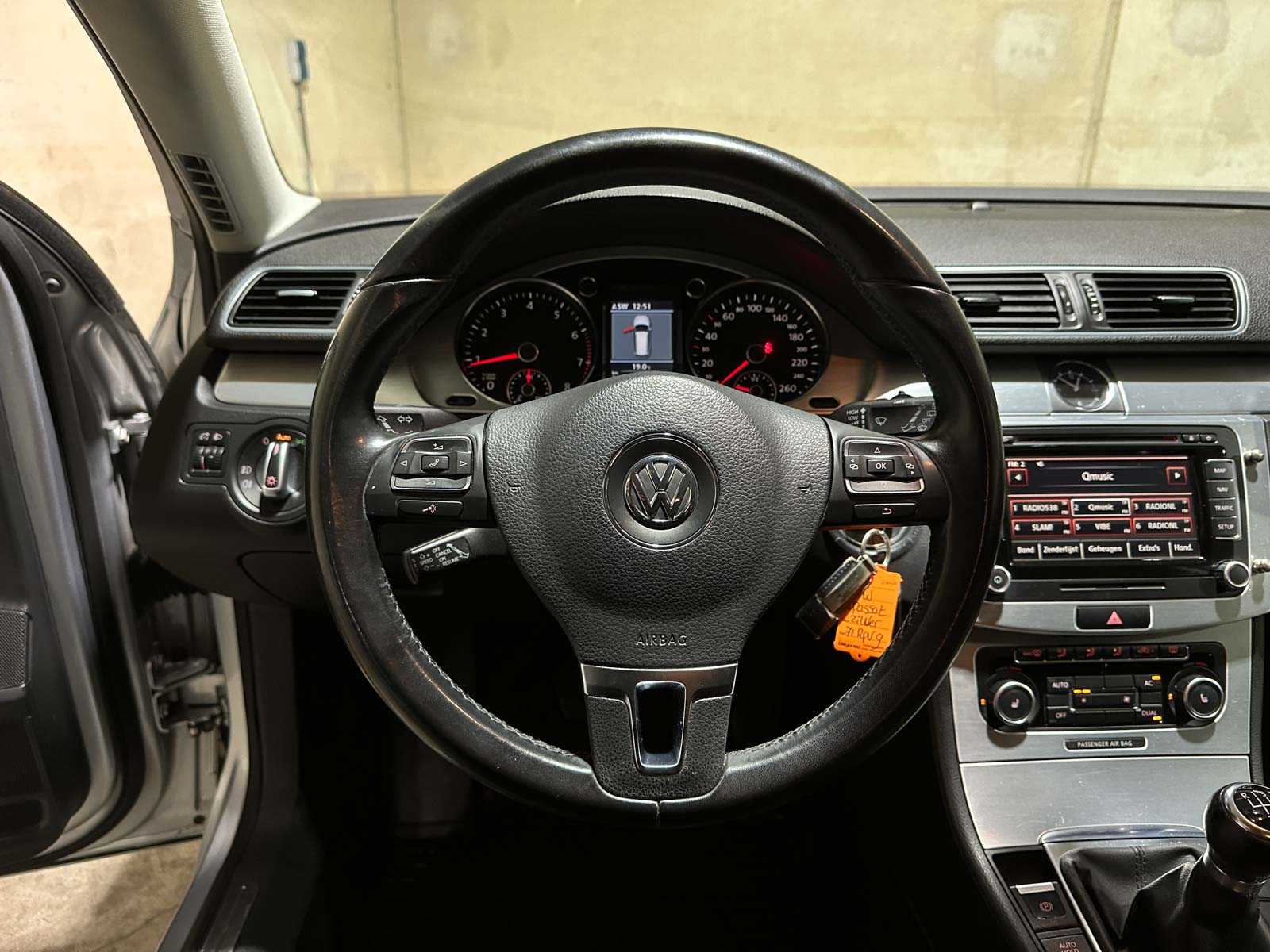 Volkswagen Passat Variant 1.8 TSI Highline 160pk 2011 (Origineel-NL), 71-RPV-9