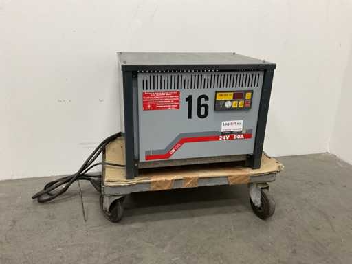 Înc?rc?tor de baterii Lever M3 24/80FL