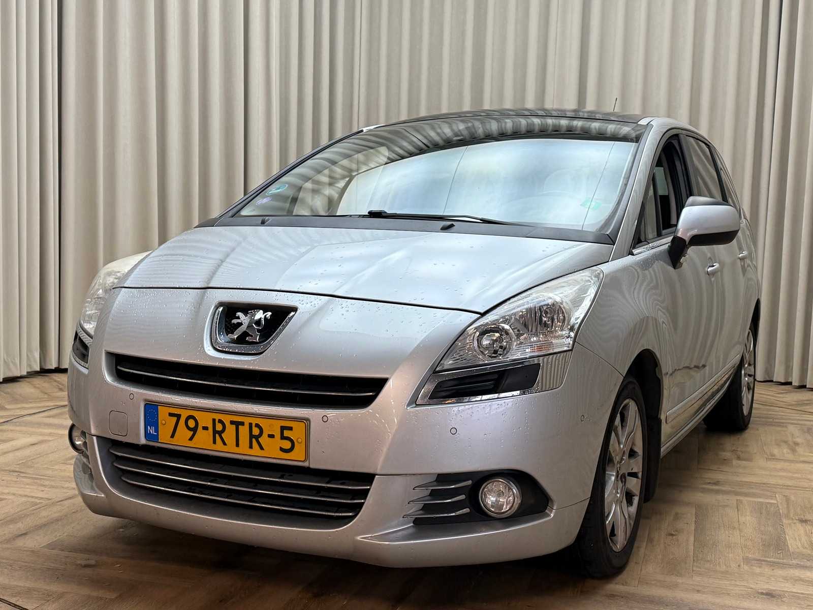 Peugeot 5008 1.6 THP ST 7p 2011