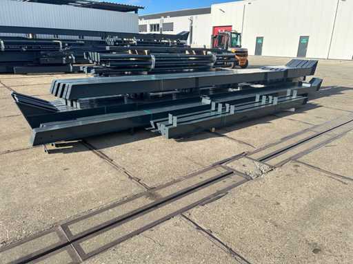 Staalconstructie 16 x 35 meter (560m2)