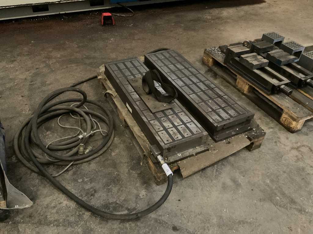 Kiheung Hydro-magnetic clamping table (2x)