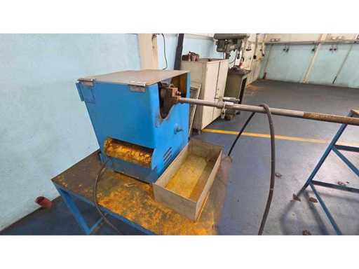 Lee Yagn Machinery Co., Ltd. - L500 - Gereedschapslijpmachine - 1994