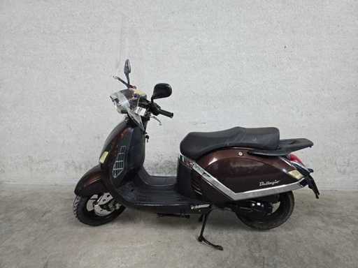 Znen - Scuter cu mustață - Bellagio - Moped 4T versiunea 25km djn66t