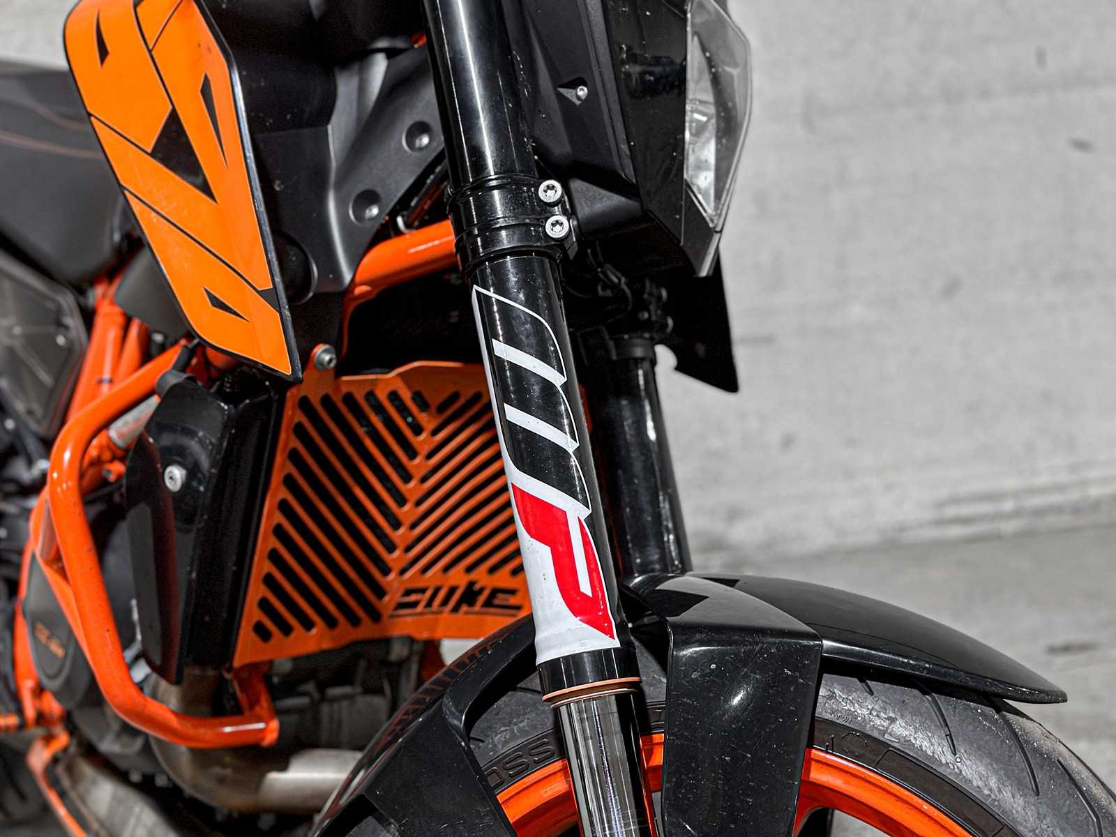 KTM 690 Duke R ABS 693cc 2017 -AKRAPOVIC-, 49-MV-LZ