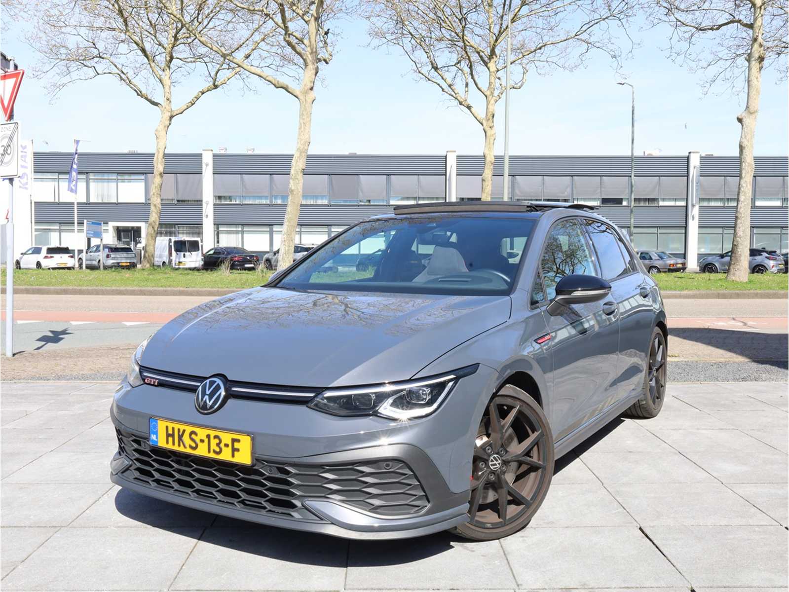 Volkswagen Golf GTI Clubsport 2.0 TSI 300 KM z automatyczną skrzynią biegów, rok 2022, HKS-13-F
