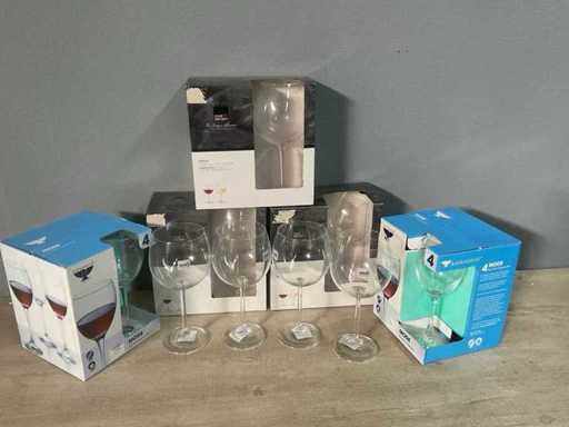 Partij van luxe wijnglazen