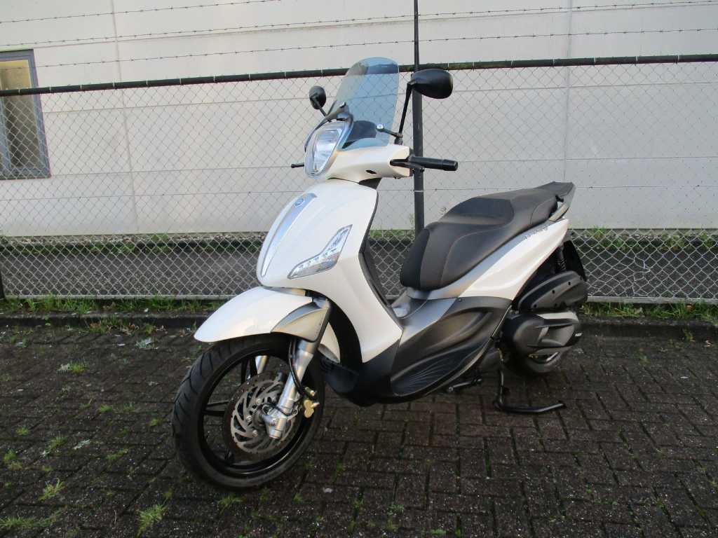 Piaggio Beverly 350 Sport Touring ABS (2019-2020, ZAPMA2200), Vehicles