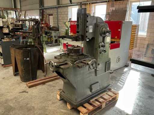 Cincinnati M127 Stickmaschine