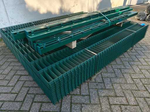 partij 25x dubbelstaafs hekwerkpanelen 8 / 6 / 8 - 203 hoog met palen