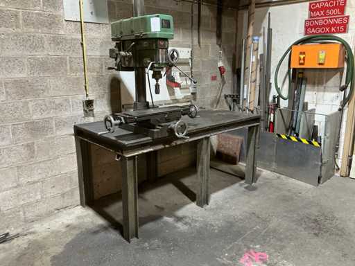 1982 Rong fu RF-30 Drill Press