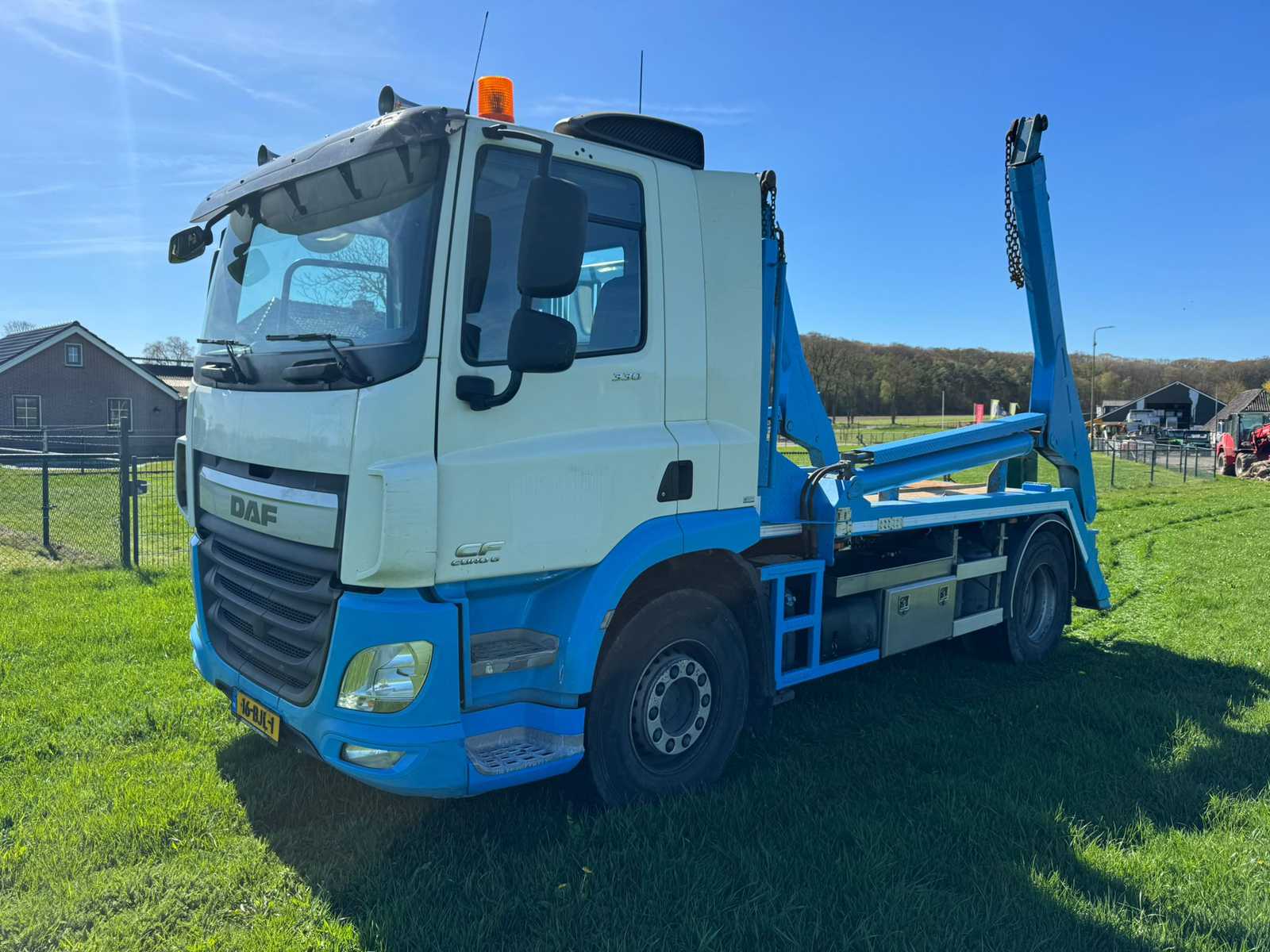 2017 DAF CF330 Truck
