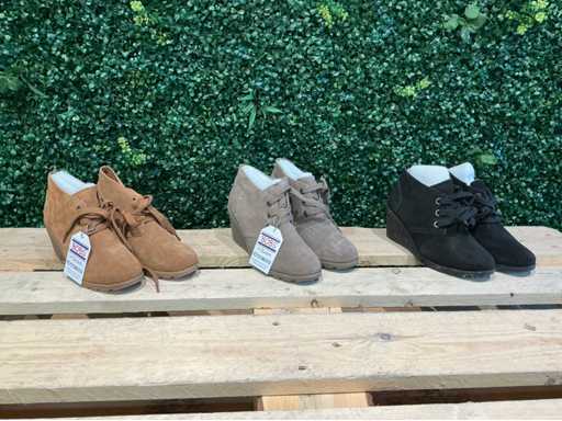 Skechers Boots Zapatillas y zapatilla deportiva (15 veces)